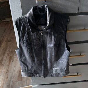 Black Leather Zip-Front Women's Vest